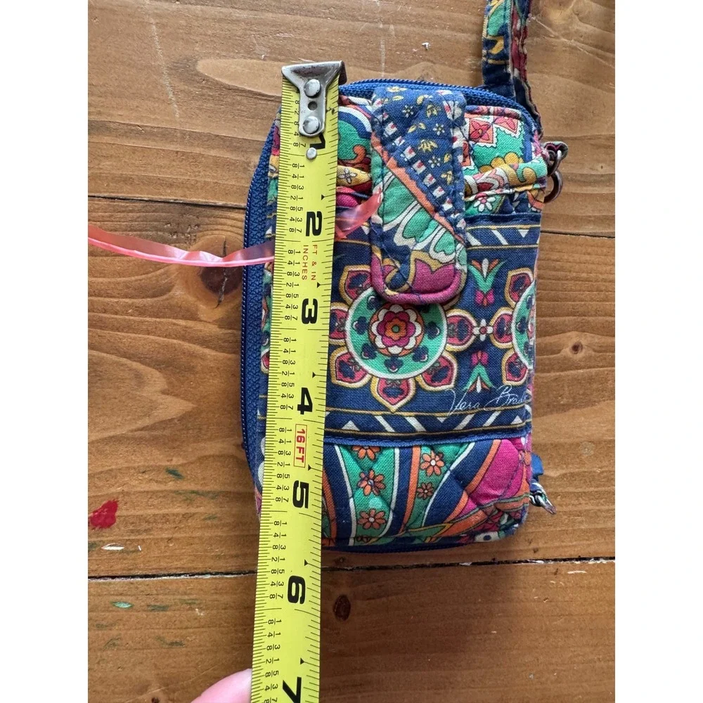 Vera Bradley Quilted Cotton Wristlet‎ Wallet Blue Floral Geometric Zip Around